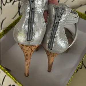 Vintage Gianni Bini silver Strappy Heels for Special Occasions thumbnail 5