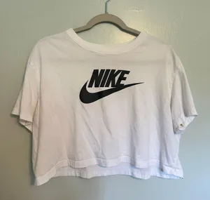 Nike Cropped Tee thumbnail 3