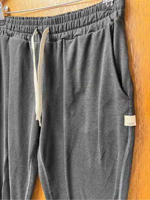 Vuori Performance Joggers Womens Pants Pull On DreamKnit Black Small thumbnail 4