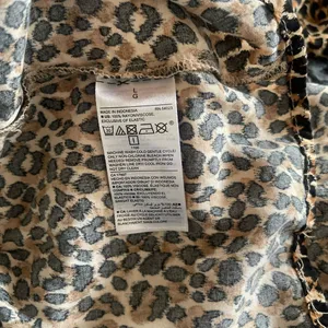 OLD NAVY LEOPARD PRINT DRESS WITH LONG SLEEVES size L thumbnail 4