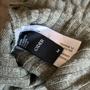 Cider Ribbed Knit Top in Olive thumbnail 3