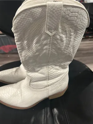 Coconuts by Matisse White Textured Western Heeled Boots see front for flaw thumbnail 12