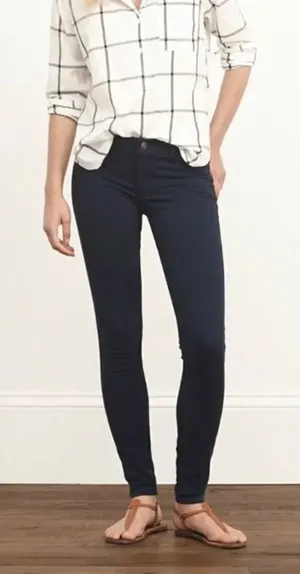 ✨HP✨Dark Grey A&F Skinny Jeans✨ thumbnail 1