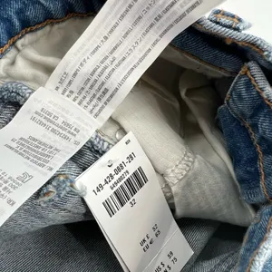 NWT Abercrombie &‎ Fitch the mom short high rise denim shorts sz 32 thumbnail 4