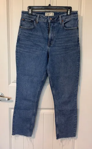 Abercrombie‎ Curve Love High Rise Skinny Jeans Raw Hem Size 8/29 thumbnail 1
