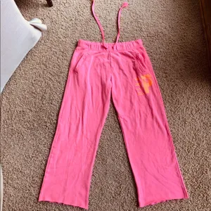 VS pink sweats Sz M thumbnail 2