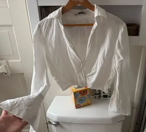 Zara long sleeve white cropped collar shirt thumbnail 1