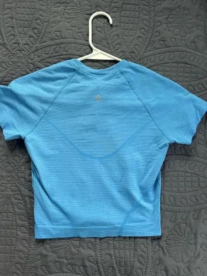 Lululemon cropped tee thumbnail 4