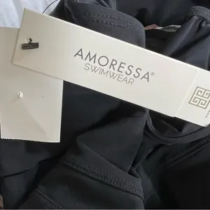 NWT Amoressa Miraclesuit U Turn Uhura Black Tummy Control Swimsuit Size 6 thumbnail 10