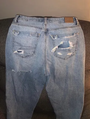 American Eagle relaxed mom jean thumbnail 4