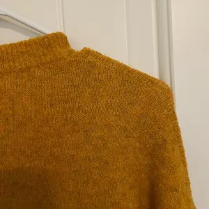 NWOT | Old Navy‎ women’s soft knit deep yellow sweater — small thumbnail 5