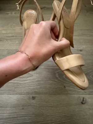 Vince Camuto Nude Heels thumbnail 4