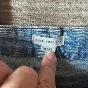 Good American distressed straight leg jeans 2/26 thumbnail 5