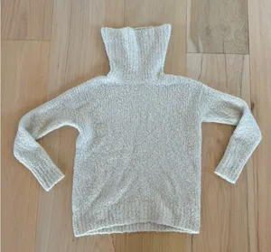 Abercrombie & Fitch Cream Turtleneck Sweater Size Medium thumbnail 1