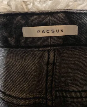 PacSun Highwaisted Mom Jeans thumbnail 3