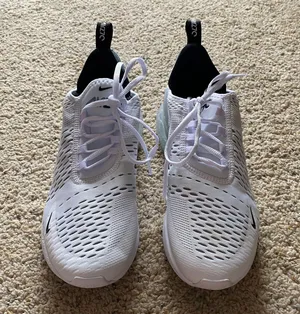 Nike ‼️ Air Max 270‼️ thumbnail 3