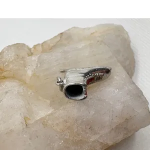 Vintage Silver Tone Ice Skate Charm Red Sole Winter Sports Pendant 3.11g‎ 240 thumbnail 5