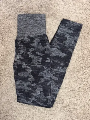 Women's Camouflage Scrunch Butt Athletic Leggings size S thumbnail 4