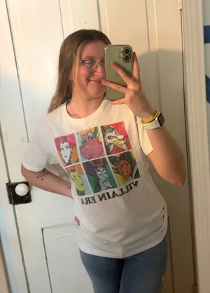 Disney villian era white Tshirt  thumbnail 1