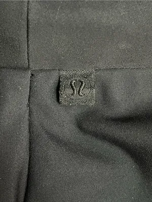 Lululemon On The Move Lightweight Pants Black Size 2 W5B08S Travel Work Commute thumbnail 9