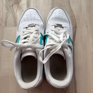 Air Force Nike 1 Women’s thumbnail 3