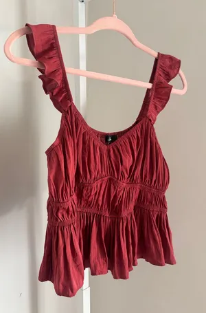 Lulu’s Burgundy Ruffle Peplum Crop Top Women’s Size Large Boho Tank Flowy Silky thumbnail 1