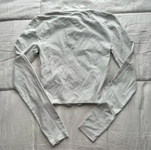 aritzia babaton off white long sleeve crop mock neck top women’s size xs thumbnail 2