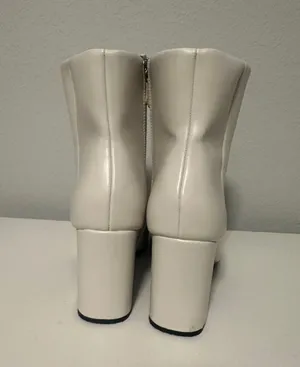 Booties thumbnail 4