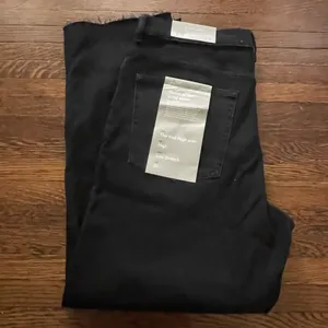 NEW Everlane The Way High Jean in Coal Size 31 thumbnail 4