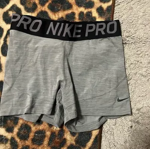 Nike Dri-Fit Shorts Running thumbnail 1