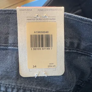 1511 |‎ NWT Levi's High Waisted Cotton Retro Mom Shorts Black Denim Women 18 thumbnail 8