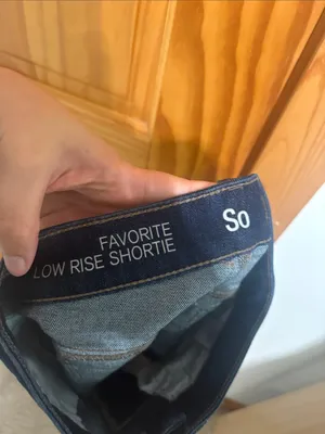 SO Favorite Low-Rise Shortie Jean Dark Wash Denim Shorts Size 0 thumbnail 4