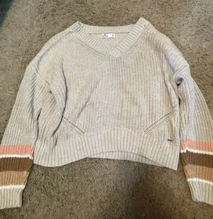 Sweater thumbnail 1