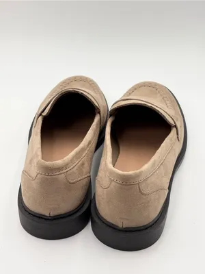 Old Navy Women's Suede Penny Loafers in Taupe‎ Size 6 thumbnail 7