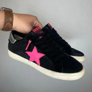 Vintage Havana Laureen-9 Black Pop Calf Hair Neon Pink Star Sneakers Womens‎ thumbnail 1