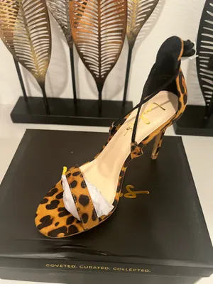 Leopard Print Women's Heels by Lulus Size 7 thumbnail 3