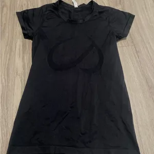 CRZ YOGA Black Short Sleeve Tee thumbnail 1