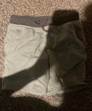 Shorts kid size  thumbnail 1