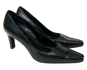 Vintage 90s Connie Black Leather Pumps thumbnail 1