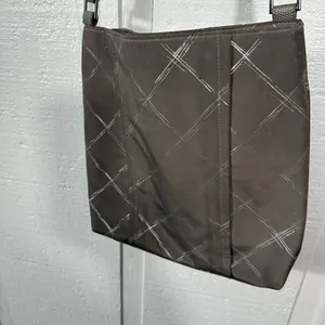 Vera Bradley Nylon Crossbody Shoulder Bag Purse With Silver diamond Patt… thumbnail 11