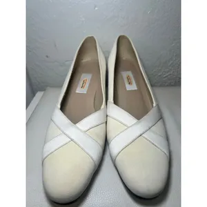 Talbots Block‎ 1.75" Heel Pumps Criss Cross Straps Classic Shoes 7.5N Cream thumbnail 2