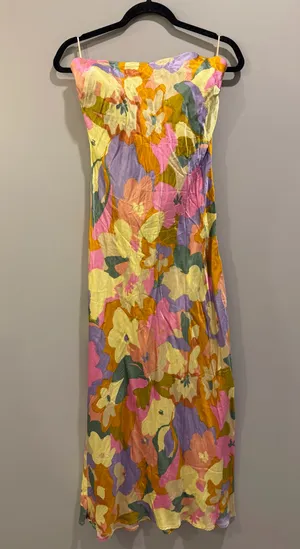 ASTR The Label Annabeth Satin Strapless Midi Dress Lime Rust Floral thumbnail 4
