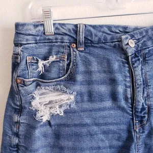 American Eagle Curvy Mom Short Distressed Denim Jean thumbnail 3