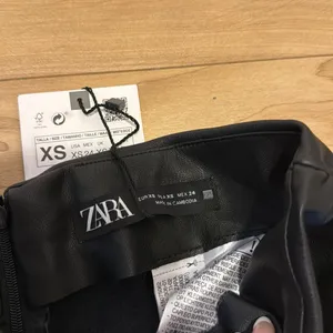 Zara Faux Leather Scrunched Skirt thumbnail 2
