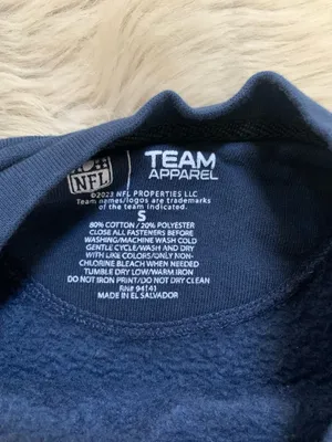 NFL Team Apparel Tennessee Titans Crewneck Sweatshirt Small thumbnail 3