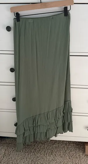 Aeropostale Green Midi Skirt thumbnail 1