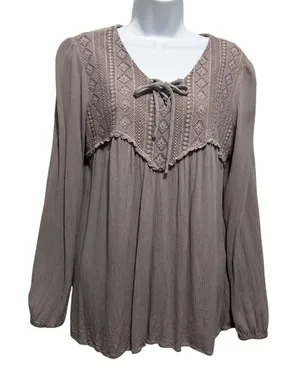 Maurices Women Boho Romantic Babydoll‎ Top M Taupe Lace Crochet Peasant Earthy thumbnail 1
