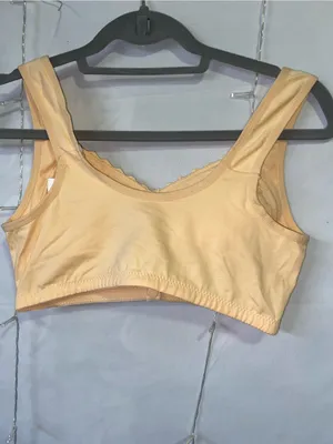 Comfort Lace Front-Closure Bra in Peach thumbnail 2