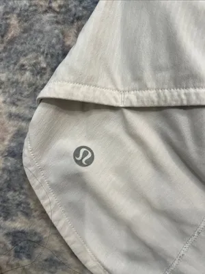 lululemon athletica White Women’s Athletic Running Shorts size 8. Light grey. thumbnail 3