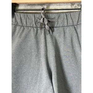 Lululemon On The Fly Short 2.5 Gray Size 6 Stretch Travel Running Athletic thumbnail 2